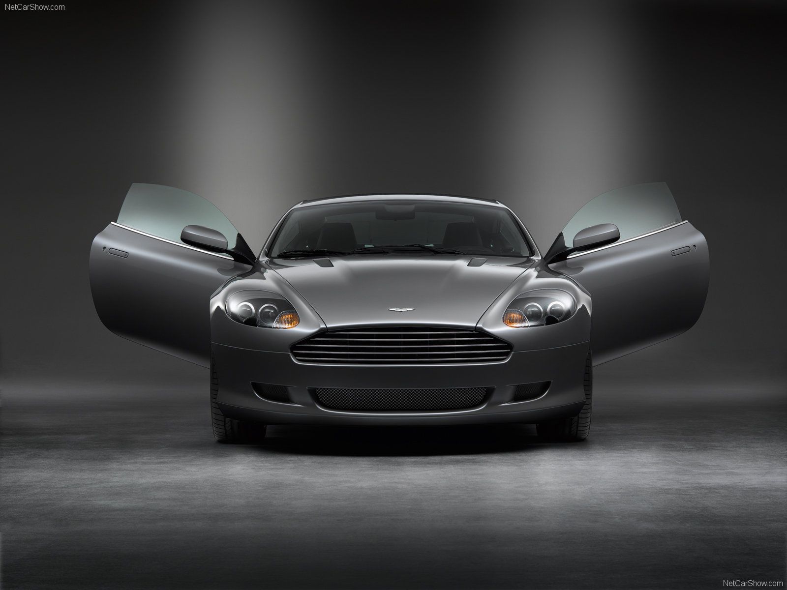 Aston Martin DB9 1