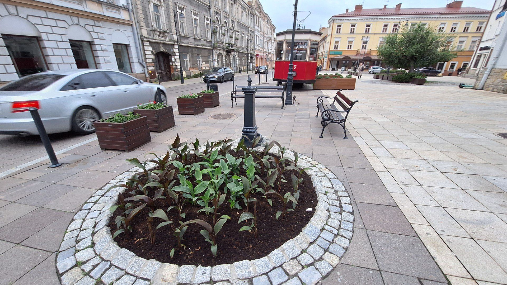 Zdrój wody pitnej na placu Sobieskiego w Tarnowie