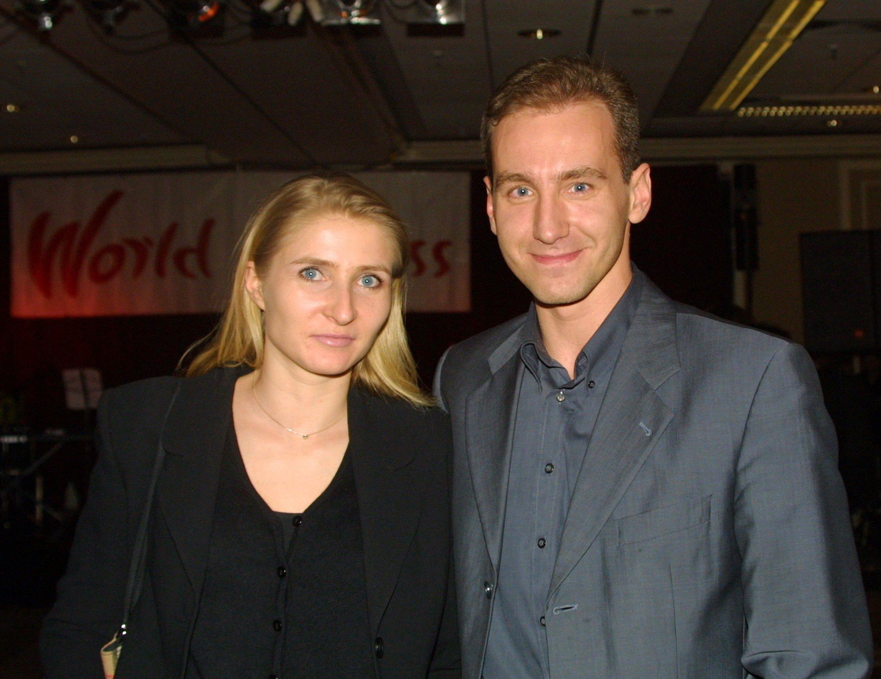 Piotr Krasko z zona Dominika Czwartosz
Piotr Krasko z zona Dominika Czwartosz final turnieju Round-the-World Corporate Challenge, Hotel Marriott (07.04.2001),Image: 427918212, License: Rights-managed, Restrictions: , Model Release: no, Credit line: Studio69 / Studio69 / Forum
Studio69 / Studio69 / Forum
showbiz, show biz, rozrywka