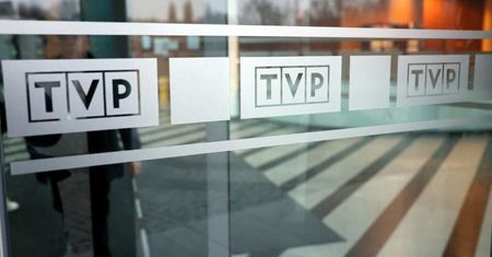 Wiadomo, kto poprowadzi pierwsze "Wiadomości" po REWOLUCJACH w TVP. Kiedy emisja? (FOTO)