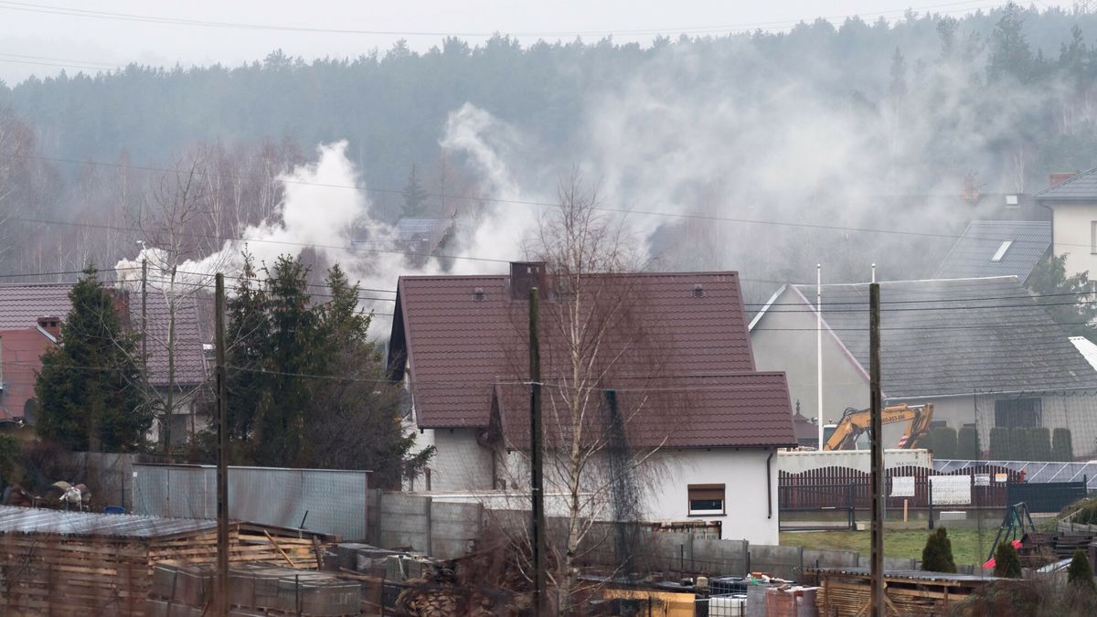 Kopciuchy wci?? kopc?
21.12.2022 Robakowo Domy Dym z komina
Fot. Wojciech Strozyk/REPORTER
Wojciech Strozyk/REPORTER