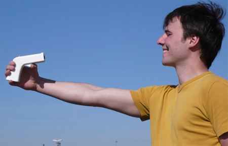 Gun Shaped Digital Camera, czyli "strzel fotkę" 3