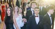 Poznań: Uczniowie Technikum Elektroniczno-Mechanicznego po studniówce