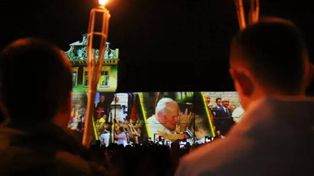 Godzina, która połączyła Polaków. Reżyser filmu „21.37" o śmierci Jana Pawła II