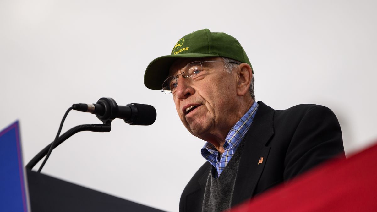 Republikański senator Chuck Grassley krytykuje Donalda Trumpa