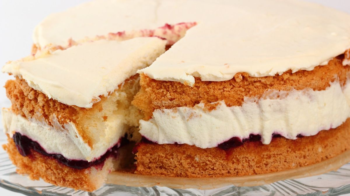 Ciasto Milenka jest obowiązkowe na imieninach teściowej. Nie wybaczyłaby mi, gdybym upiekła inne