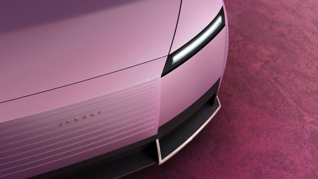 Szef designu Jaguara jednak nie został zwolniony. Marka dementuje plotki