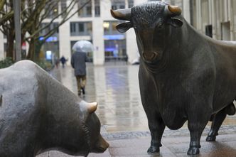 Poranek na rynkach. Europejskie giełdy na zielono