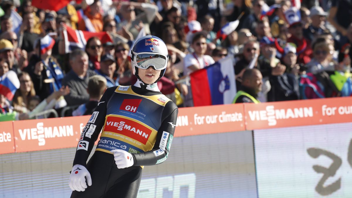Ryoyu Kobayashi of Japan reacts during the second round of the Ski Flying Hill Individual competition as part of the FIS Ski Jumping World Cup Finals in Planica, Slovenia, 25 March 2022. EPA/ANTONIO BAT Dostawca: PAP/EPA.