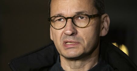 Nieoficjalnie: będzie zakaz korzystania z Odry. Premier apeluje: Nie wchodźcie do wody, nie kąpcie się w niej