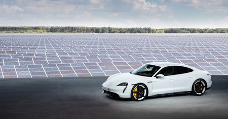 Porsche Taycan: premiera i pierwsza jazda tesla-killerem