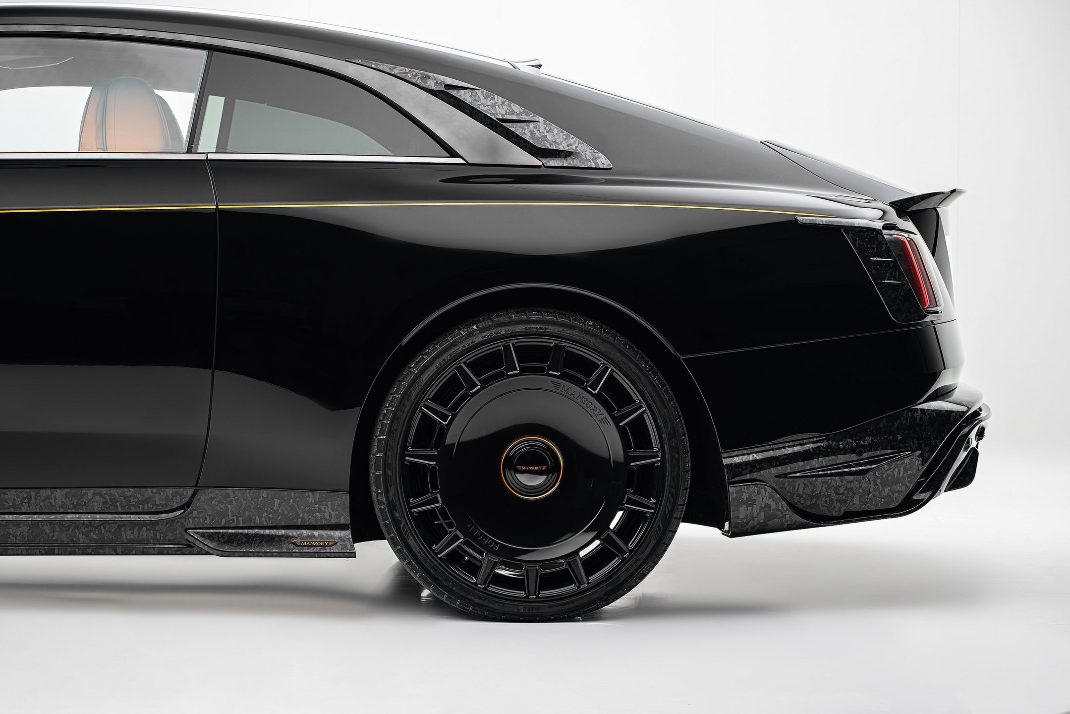 Mansory uznało, że Rolls-Royce Spectre potrzebuje sportowego sznytu