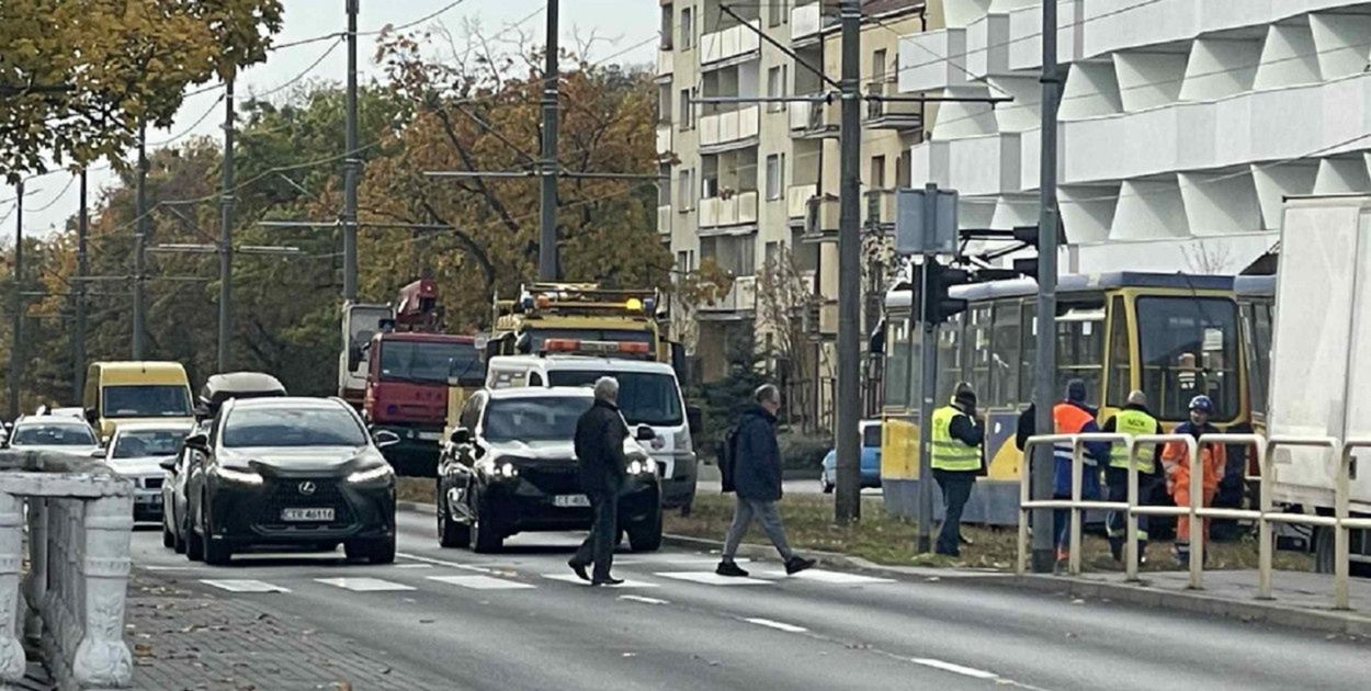 Toruń: Groźne zdarzenie. Tramwaj potrącił kobietę