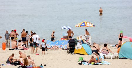 Walki plażowiczów. "Parawaning" najmniejszym problemem?