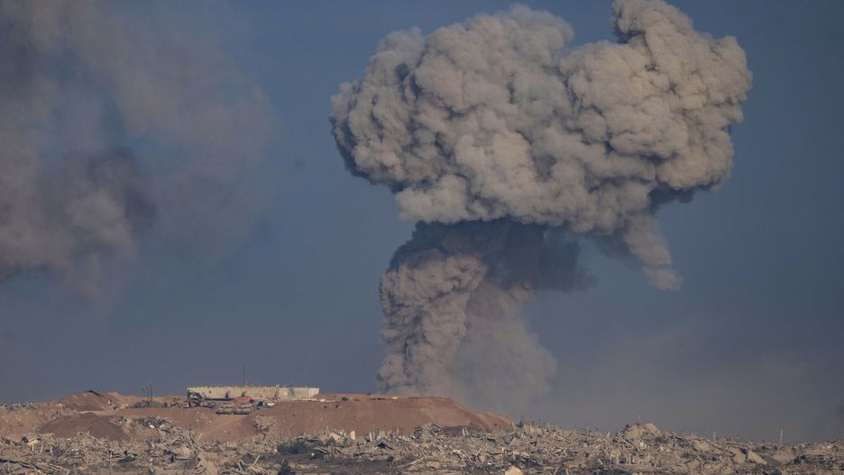 Gehenna Gazy
Smoke rises to the sky following an Israeli military strike in the northern Gaza Strip, as seen from southern Israel, Sunday, Aug. 31, 2025. (AP Photo/Maya Levin)
Maya Levin