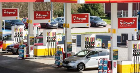 Będzie wielka fuzja na rynku paliw? Shell analizuje możliwość przejęcia konkurenta