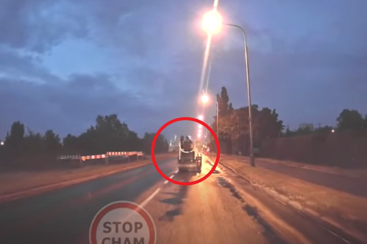 Wyjechali na ulice Poznania na walcu drogowym. Zaskakujące sceny