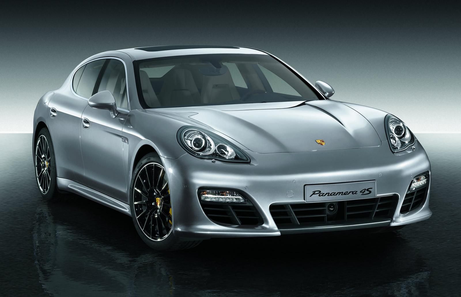 Porsche Panamera 4 S z Sport Design Package