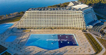 "Mały Dubaj" nad Bałtykiem. Padła konkretna data otwarcia hotelu