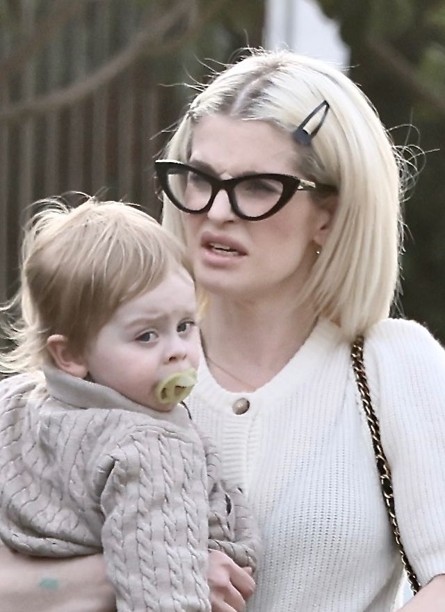 Sharon Osbourne z córką, wnuczką i zięciem