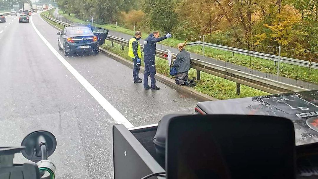 Mężczyzna zmierzał na kolanach w kierunku Jasnej Góry