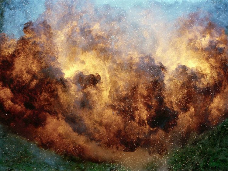 Piękne i niebezpieczne - eksplozje uchwycone na zdjęciach 6