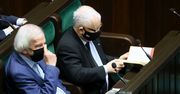 Jarosław Kaczyński przyłapany w Sejmie. Jaką książkę czytał prezes PiS?
