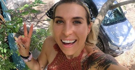 Zarabia krocie jako influencerka. Zaczynała "na kasie" w sklepie