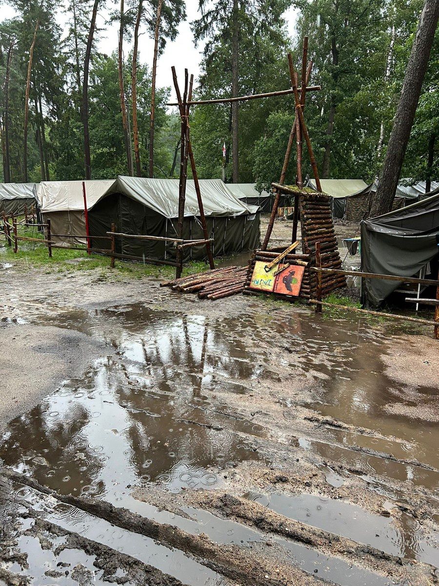 Ewakuacja obozu harcerskiego