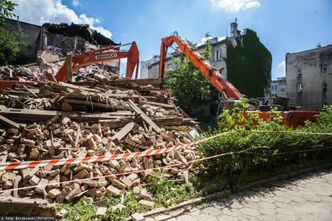 Tysiące domów i kamienic w Polsce do wyburzenia. Kolejka rozbiórek rośnie