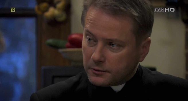 Nowe kanały i zmiany w pakietach Play i UPC Polska