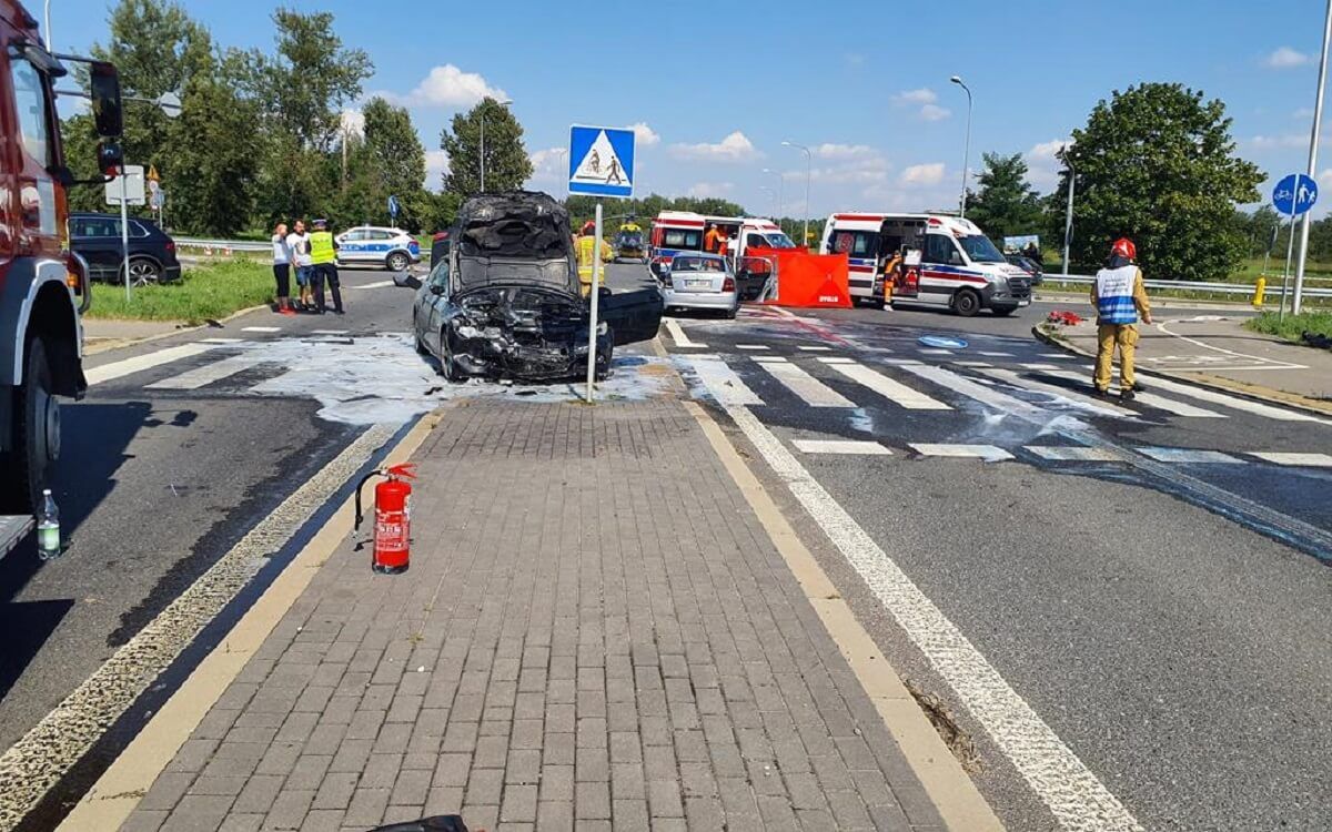 Tragiczny wypadek na obwodnicy Chodla: BMW i opel