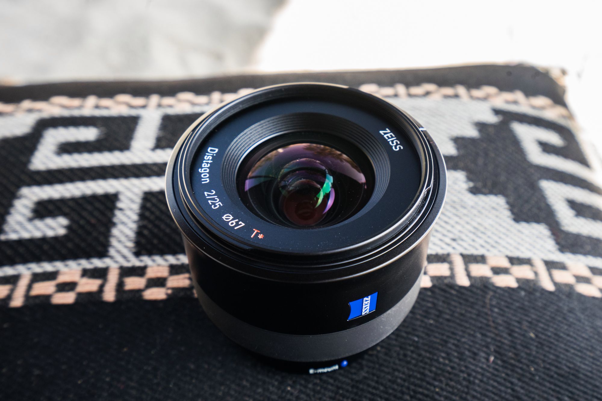 Zeiss Batis 25 mm f/2 - legendarna jakość w nowoczesnym wydaniu [recenzja] 3