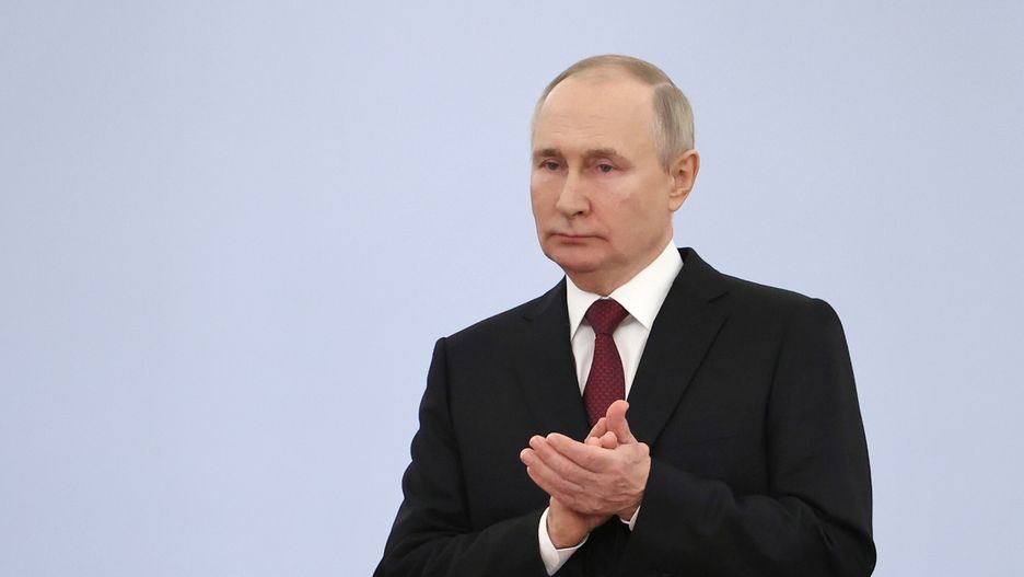 Russian President Vladimir Putin attends a ceremony to award Golden Star medals to Heroes of Russia in the St. George's Hall of the Grand Kremlin Palace in the Kremlin in Moscow, Russia, 08 December 2022. More than 200 military and civilians who showed particular courage and heroism were invited to attend the ceremony. EPA/SERGEI KARPUKHIN/KREMLIN POOL/SPUTNIK / POOL MANDATORY CREDIT Dostawca: PAP/EPA.