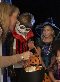 Mandat w Halloween? Policja ostrzega, czego wtedy nie robić