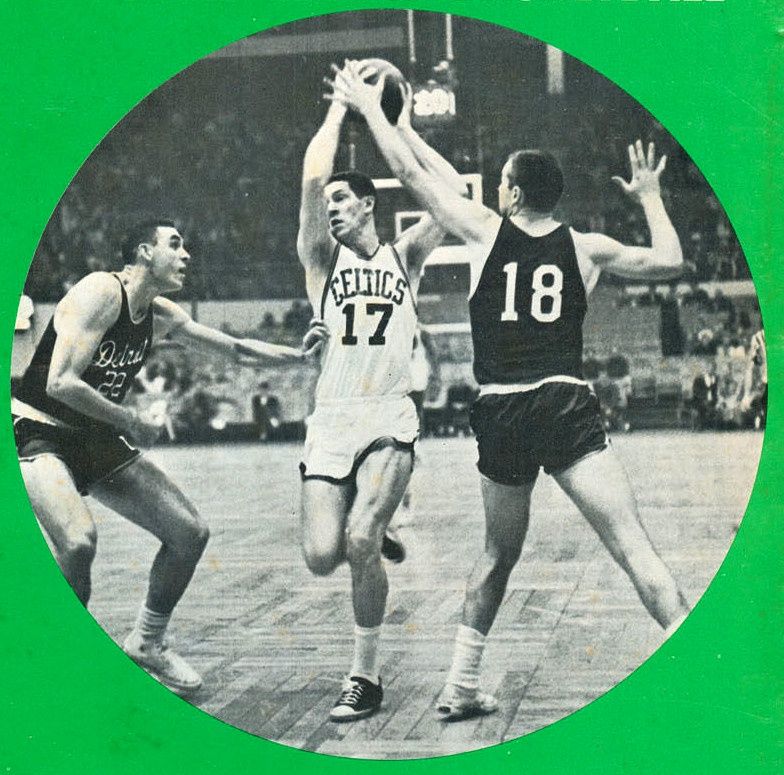 John Havlicek z numerem 17 fot. domena publiczna