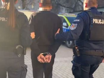 Stalowa Wola: Pokłócił się z dziewczyną i trafił do aresztu. Policjanci znaleźli w jego mieszkaniu dużo narkotyków