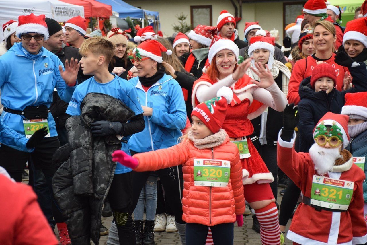 Duszniki: Bieg Mikołajkowy i Jarmark Bożonarodzeniowy