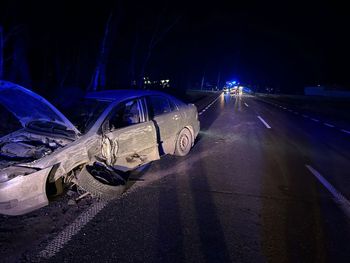 Ciemniewo: Zderzenie dwóch osobówek i ciągnika rolniczego. Droga zablokowana