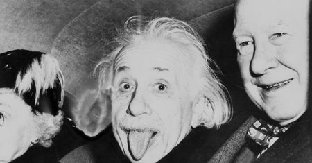 Pisze Einstein do warszawiaka. List z E=mc2 sprzedany za fortunę