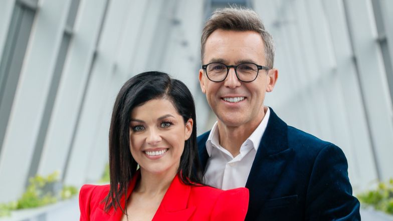 Katarzyna Cichopek i Maciej Kurzajewski pozują w studiu TVP