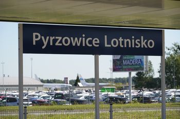 Bezpośredni pociąg z Opola na lotnisko w Pyrzowicach? "Jesteśmy w stanie pokonać ten odcinek w godzinę i kilka minut". Ale jest problem