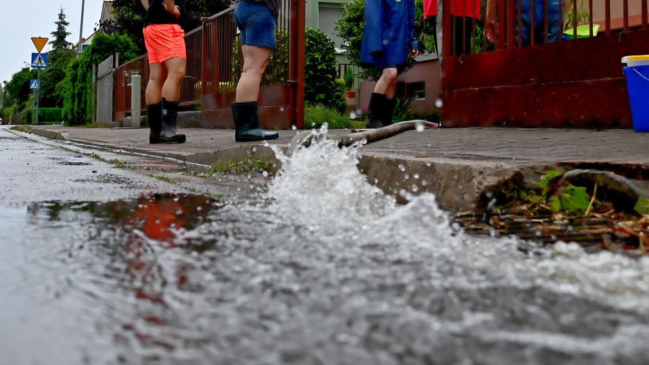 Burze i nawałnice przyczyną lokalnych podtopień 