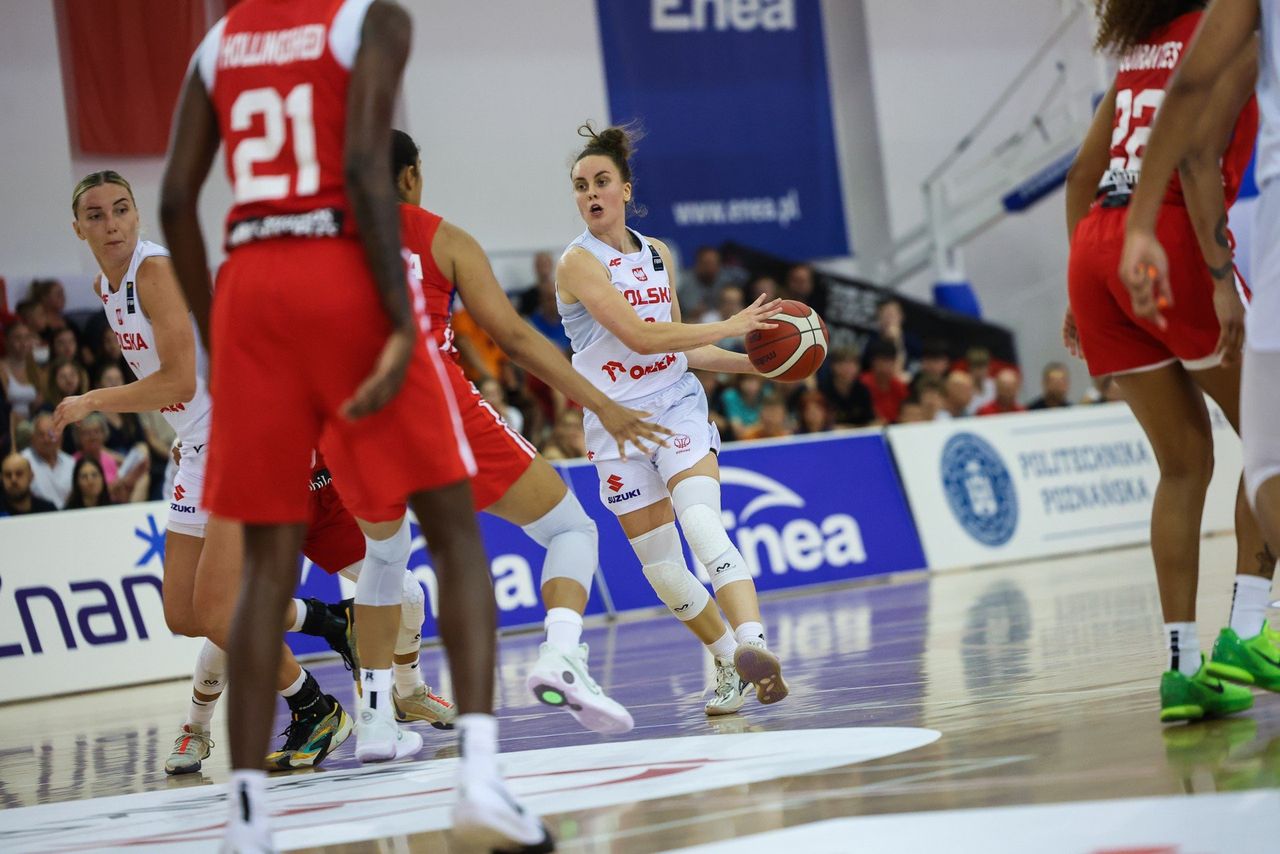 Reprezentacja Polski koszykarek z nową kapitan poleciała na Słowację na mecz eliminacji mistrzostw Europy