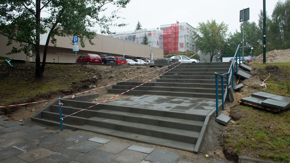 Warszawa. Rozpoczął się remont schodów