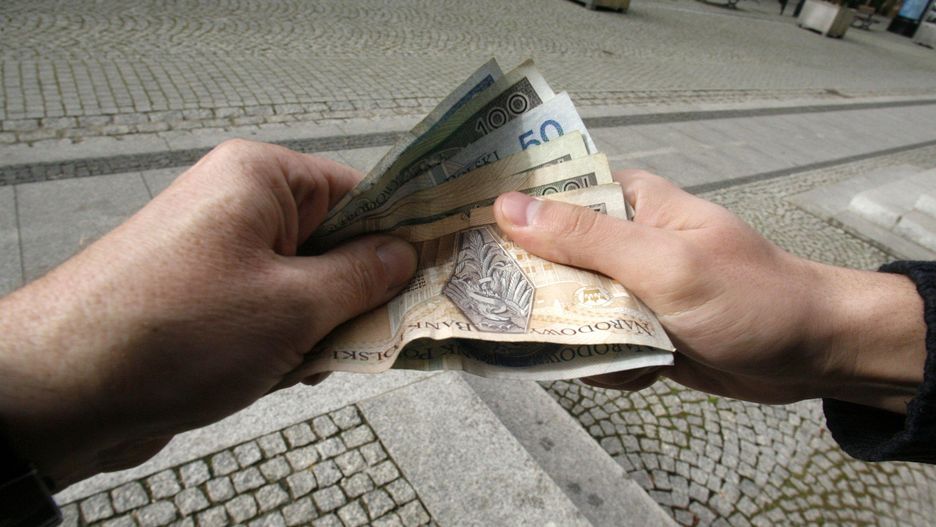 Policja ostrzega przed pojawieniem się fałszywych pieniędzy w Jeleniej Górze i okolicy.