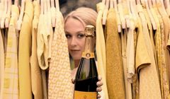 Niezależne i pomysłowe kobiety reklamują szampan Veuve Clicquot (wideo)