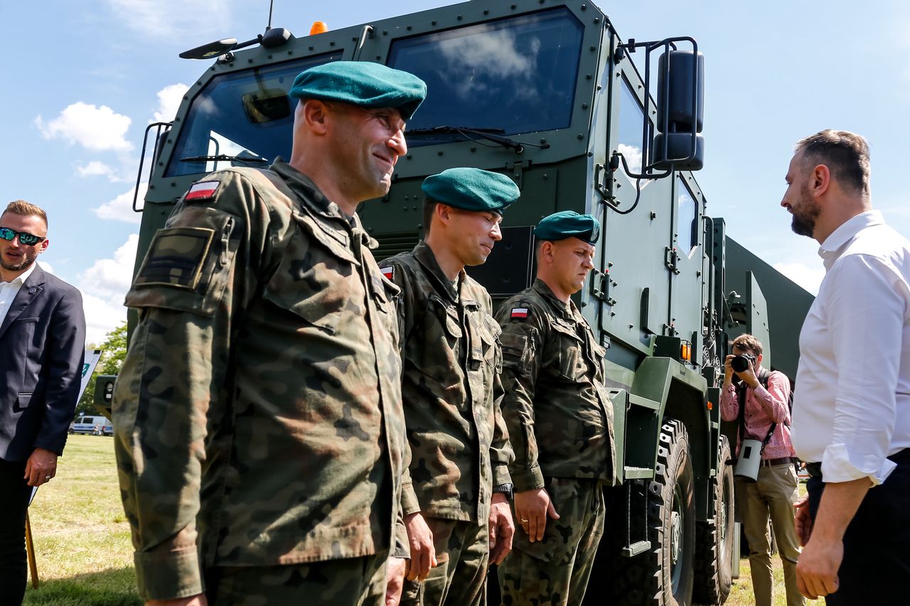 Karta dużej rodziny w mundurze. MON ma pomysł na ulgi dla żołnierzy