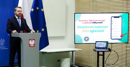 Aplikacja mObywatel z nową funkcją. Pozwoli składać donosy