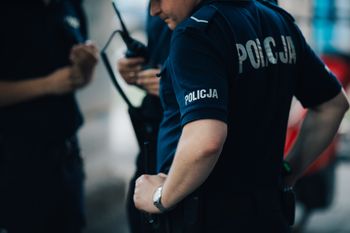 Chciał odebrać dziecko ze szkoły. Natychmiast zadzwonili na policję